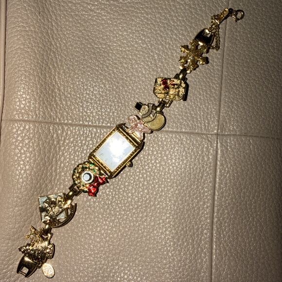 SUPER RARE KIRKS FOLLY CHRISTMAS CHARM WATCH NEEDS BATTERY main image 6